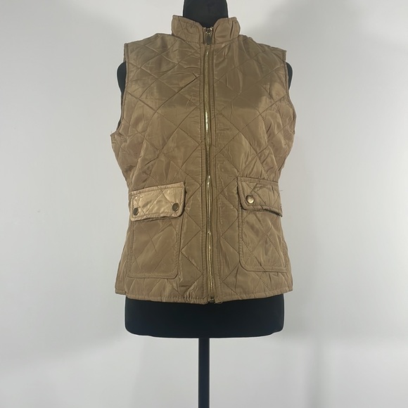 Louise Paris, Medium, Quilted, Tan Vest, Gold accents, winter, fall - Picture 8 of 10